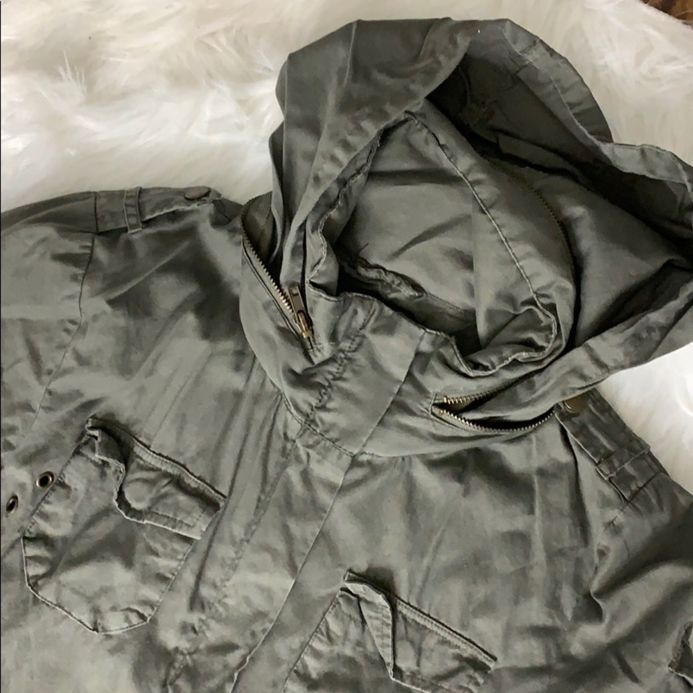 Cargo creen jacket 🧥 - Picture 2 of 2